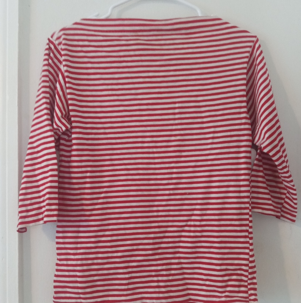 A 1980s t-shirt half sleeve